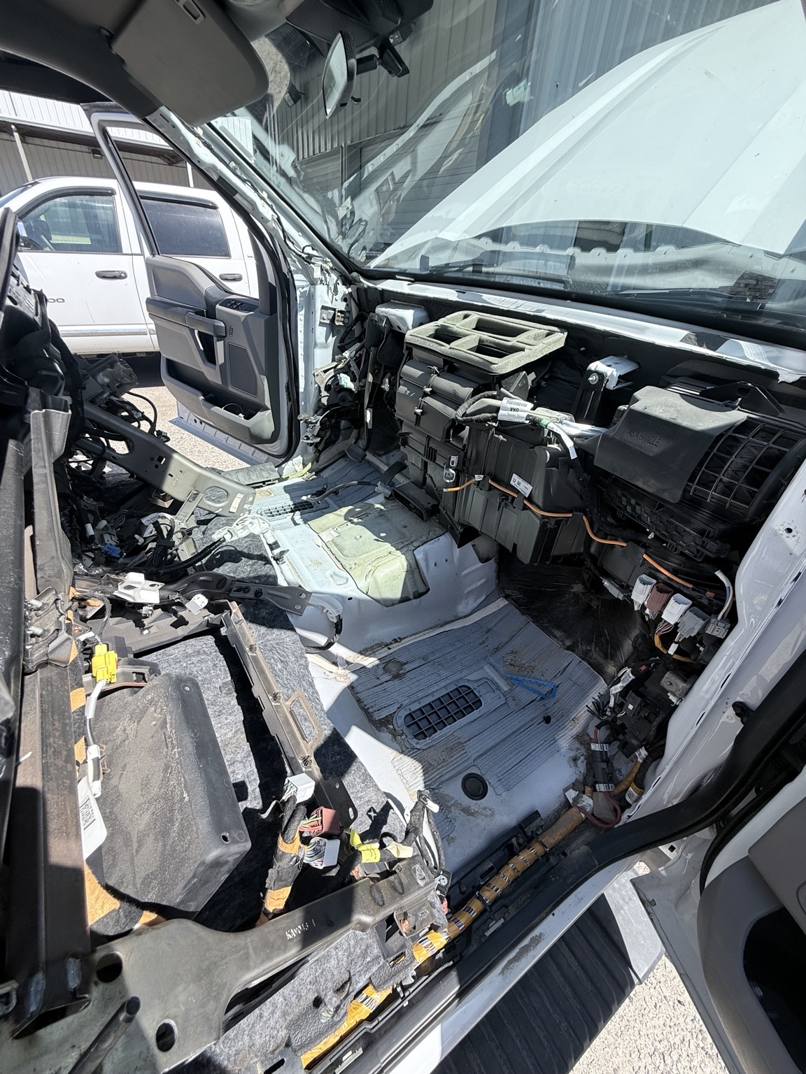 Commercial truck HVAC diagnostics and repair